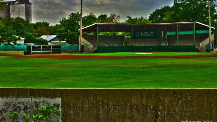 The_Oertle's tweet photo. @Wellington_Heat is actively recruiting for players looking to play Summer '27! We are seeking position players and pitchers looking to continue their development and get better! 

Come be a part of history and continue the legacy of Wellington Heat baseball! #summerball #KCLB https://t.co/6AjdxnMvGH