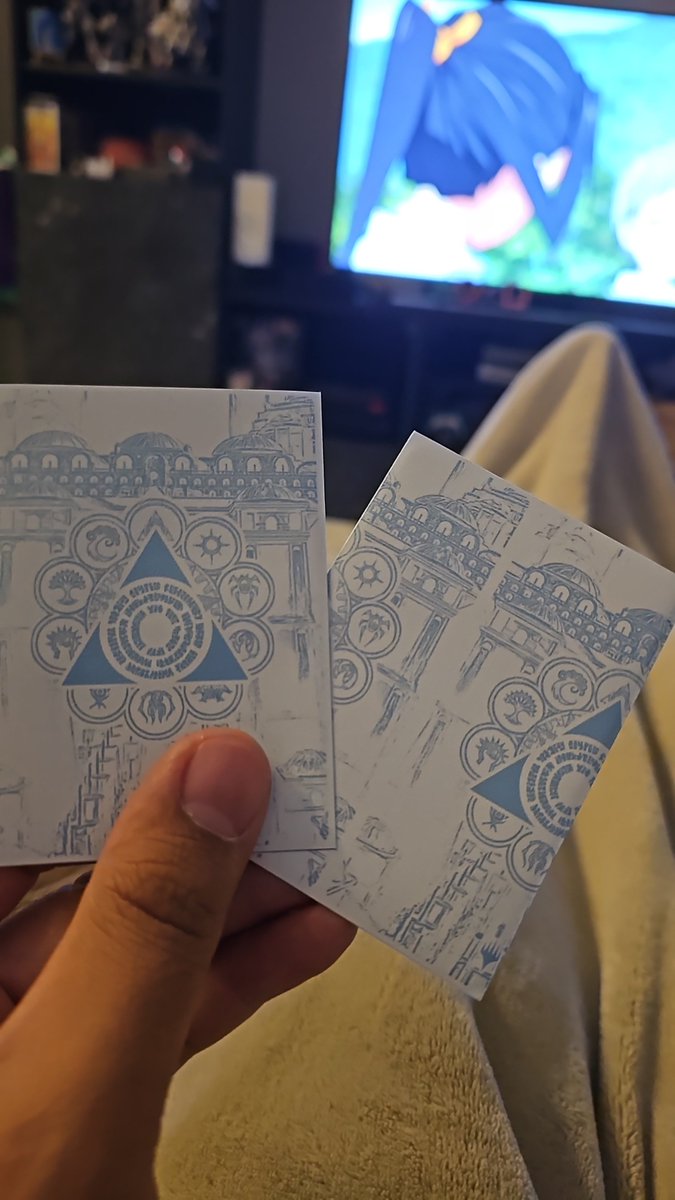 SainsteR's tweet photo. So, I'm a big fan of @DragonShield_ products. Usually, great quality products. But ahh... you might need to recheck quality control my dudes. https://t.co/aCwDKcWxNz
