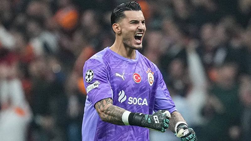 protestyonel's tweet photo. Galatasaray forması giydiği için Uğurcan'ı eleştirenler görsün. Uğurcan Çakır olmayınca milli takım kalesi folloş oldu. Kalede 2 tane Altay olsa yine şu adam kadar güven vermez

Montella  Nutella İtalya Ferdi
#BizimÇocuklar Can Uzun Ozan Kabak Berke #TURITA Hacıosmanoğlu Mancini https://t.co/vhQmiOCc6I