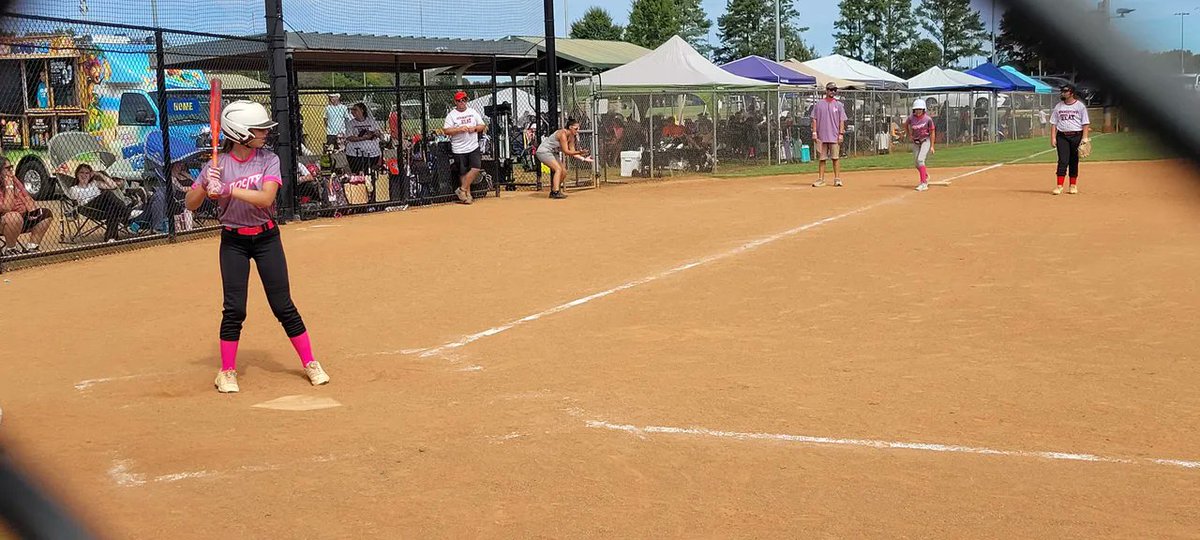 LylaPope2033's tweet photo. 🥎 Great pickup weekend for Lyla with Velocity Fastpitch 12U!

🔥 .600 Batting AVG
💥 4 RBIs
🧤 Tons of OF reps
🚫 Kept everything in front of her all day

Awesome team, great coaches &amp; valuable reps.
Huge thanks to Velocity for having her! 💗🩵 https://t.co/ENQ9xSGBJE