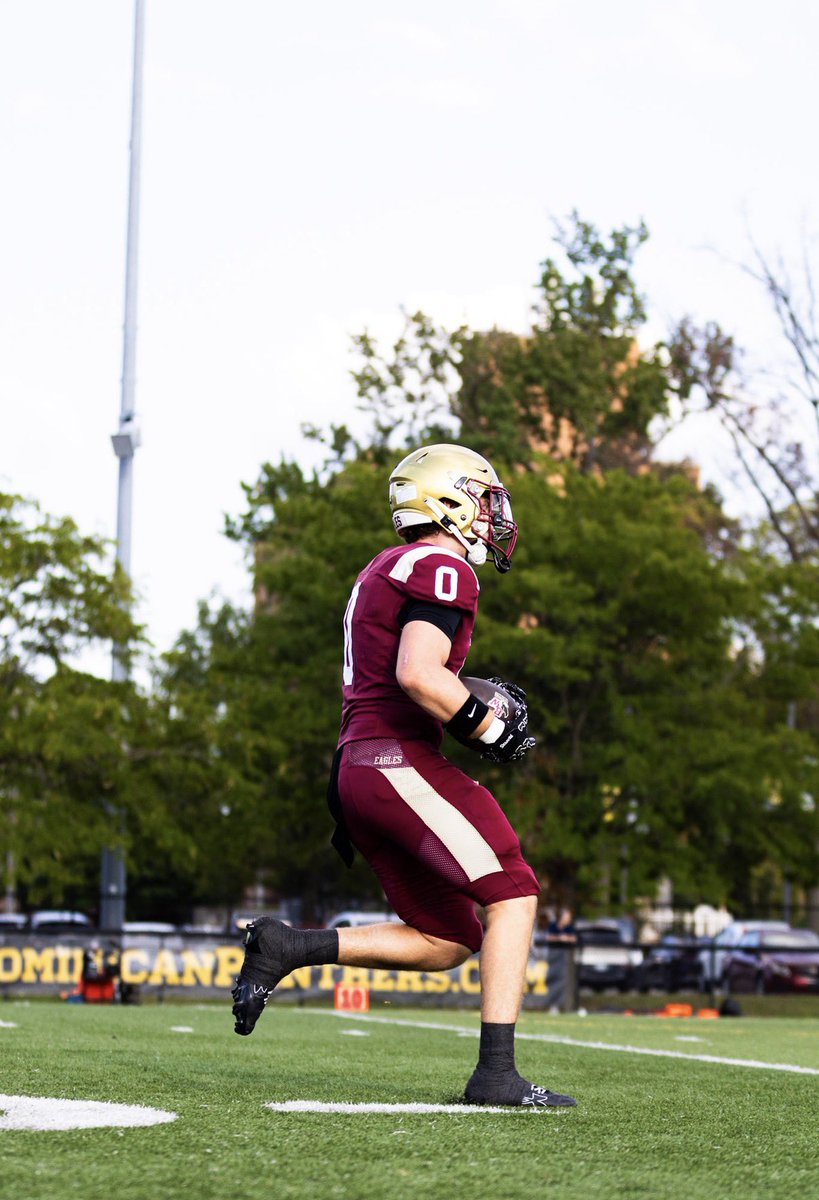 Kaden_Jones25's tweet photo. ‼️Stats Through Weeks 1-6‼️
- 20/24 quarters played 
- 66 Tot Tackles
- 5 Tfls 
- 2 FF
- 2 Sacks
- 124 Rushing Yards and 2 TD on 20 carries 
⭐️6-0!!!⭐️
@BWHSFootball1 https://t.co/5Ri8w1u3Su