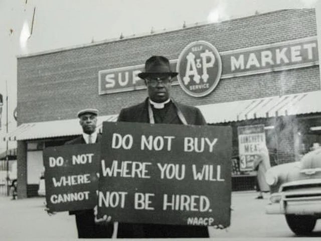 queenie4rmnola's tweet photo. This still applies. Do not buy where you will not be hired. https://t.co/rAfX0RuHt5