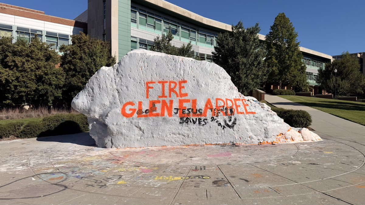 sister_vol_two's tweet photo. Dear AD White,

Sam Pittman is due $4.2 million from Arkansas by end of 2027. That's $286,548 a month. Work it out.

Thanks,
Glen https://t.co/pnxV3eGGsm