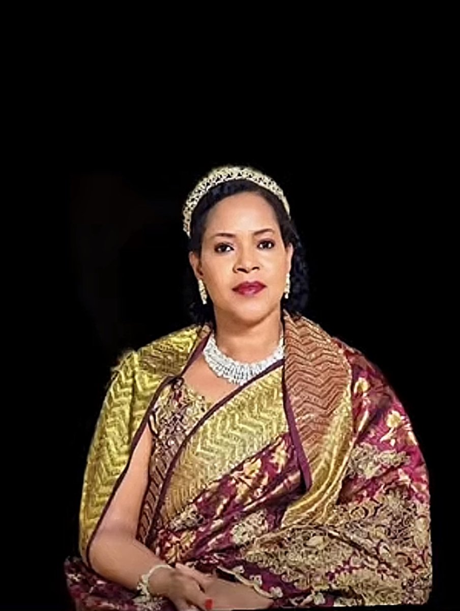 HapieMiss's tweet photo. QUEEN MOTHER❤️ we love you and you are so close to our hearts💜🙏 https://t.co/R6TXVQ8Sn5