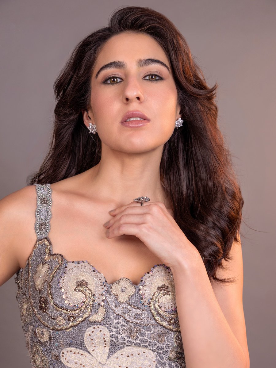 indiaforums's tweet photo. @saraalikhan95 https://t.co/BjTwJkjjmt