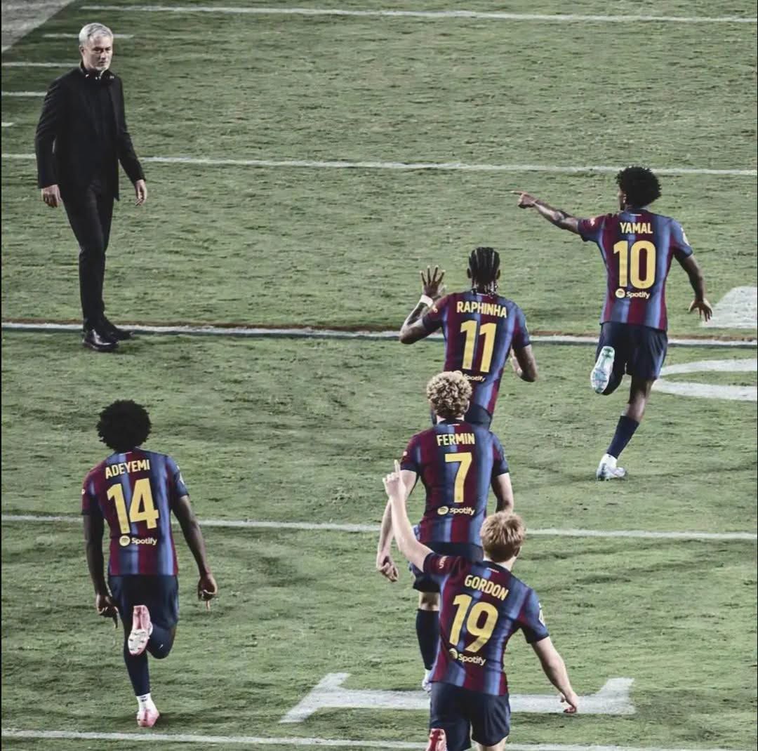 AnabellaMarvy's tweet photo. This is what I want in the El Classico https://t.co/chDJtkba63