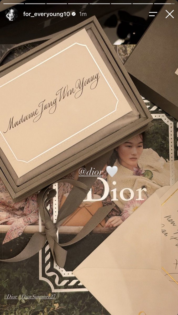 wonyoungcloset's tweet photo. DIOR IS SPOILING WONYOUNG SO GOOD. LOVE IT https://t.co/ayfTHgXBXk