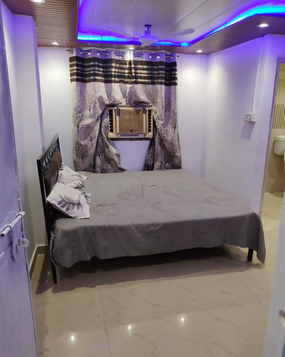 NobukoMarcwxq's tweet photo. 1BHK available in Malviya Nagar, a prime location. Perfect rental flat for students and working professionals relocating to South Delhi. https://t.co/DVZgKd0kEX