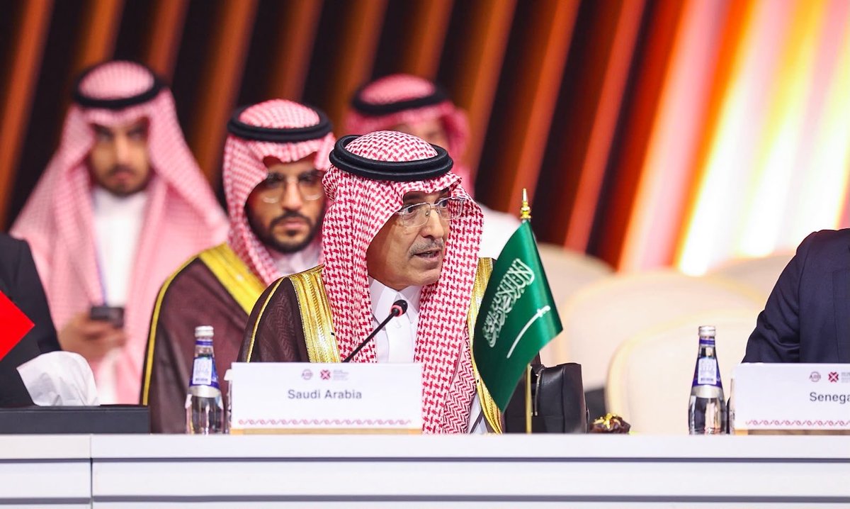 MAAljadaan's tweet photo. وخلال مشاركتي في الاجتماع السنوي الحادي عشر لمجلس محافظي البنك الآسيوي للاستثمار في البنية التحتية، أكدت أن نجاح البنك يجب أن يتجسّد في خدمات بنية تحتية أفضل، ومؤسسات أقوى، ومرونة اقتصادية أكبر، ومشاركة أوسع للقطاع الخاص.

During my participation at the 11th Annual Meeting of the Board of Governors of the Asian Infrastructure Investment Bank #AIIB , I emphasized that the Bank's success should translate into better infrastructure services, stronger institutions, greater economic resilience, and increased private-sector participation.