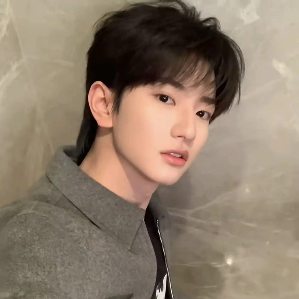 yyajmhappy's tweet photo. The atmosphere is warm and dazzling.
ZHICHENG LOREAL SHOW 🎬
Honour to witness his gorgeous appearance.
 
#MUZHICHENGxLorealParis
#MUZHICHENG https://t.co/RKw0cwpinu