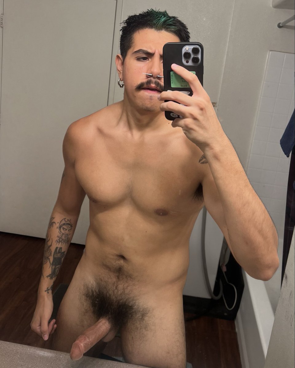 suciomalvado's tweet photo. felt cute might delete later https://t.co/sS54nfHfbo