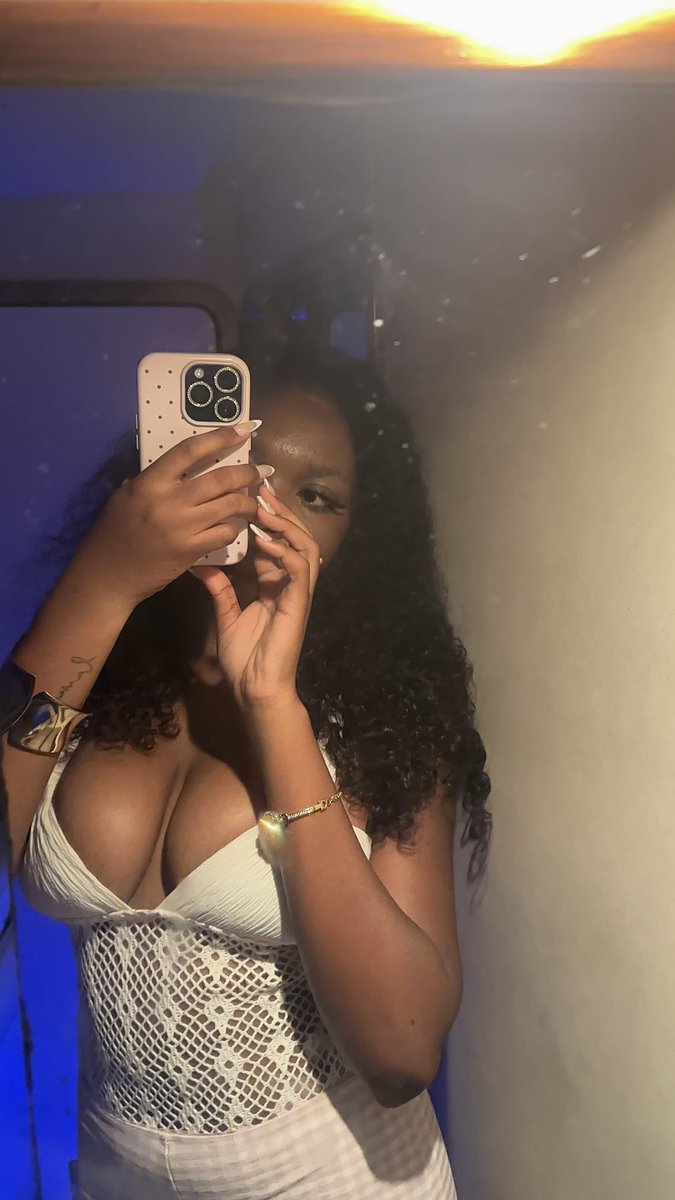 yinlolaa's tweet photo. miss sexy😝😝 https://t.co/GKaFqjTFCt