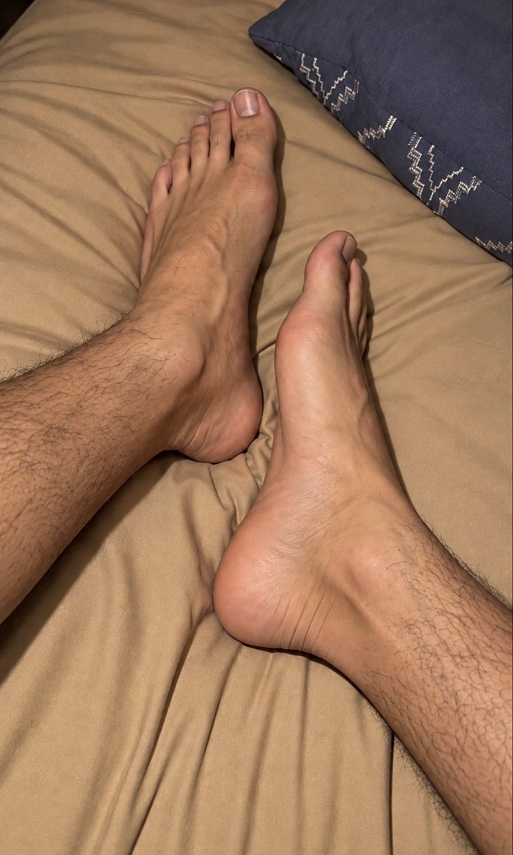 fantasiasmex97's tweet photo. @daddy_king_x @Xsecretpdotado Fotos de patas $$ DM https://t.co/w8AFrG6pLq