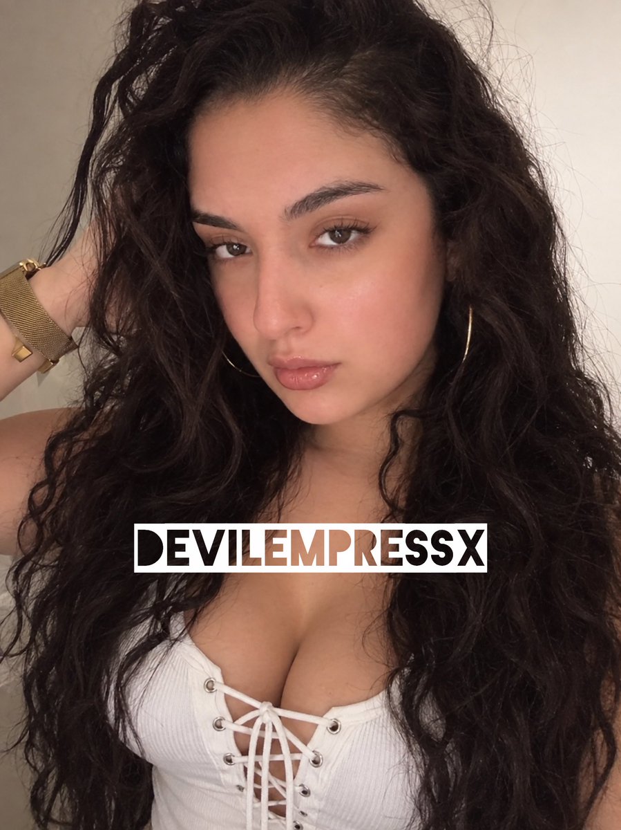 DevilEmpressX's tweet photo. Kein Tempo. Halten. 50, oder die Hand kommt runter und du wirst unsichtbar.

#findom #finsub #geldherrin https://t.co/Y7syX89kjq