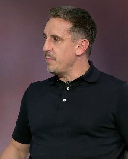 utdshows's tweet photo. 🚨🎙️ Gary Neville on Bruno Fernandes playing through injury for Manchester United:

🗣️ “There’s news that Bruno Fernandes has been playing through an injury for almost three weeks and should have missed both the Manchester City and Fulham games.

But he still played in both matches because Michael Carrick can't bench him. Then he went away with Portugal and played again against Wales.

Jorge Jesus has now confirmed that Bruno had been dealing with the problem and decided not to risk him against Norway.

That explains why Bruno has looked less than 100% recently. He hasn’t exactly been playing at full fitness.

But what I don’t understand is why Michael Carrick kept playing him when he knew he wasn’t fully fit.

I’ve seen this happen before at Manchester United. Ole Gunnar Solskjær kept using Anthony Martial when he was struggling with injuries, and we never really saw the same player again.

You cannot keep putting your best players on the pitch just because you need them. Sometimes you have to protect them from themselves.

Hopefully this international break gives Bruno enough time to recover properly.

Manchester United need Bruno Fernandes at 100%, not Bruno Fernandes playing through pain because the team cannot function without him.” 👀🔴