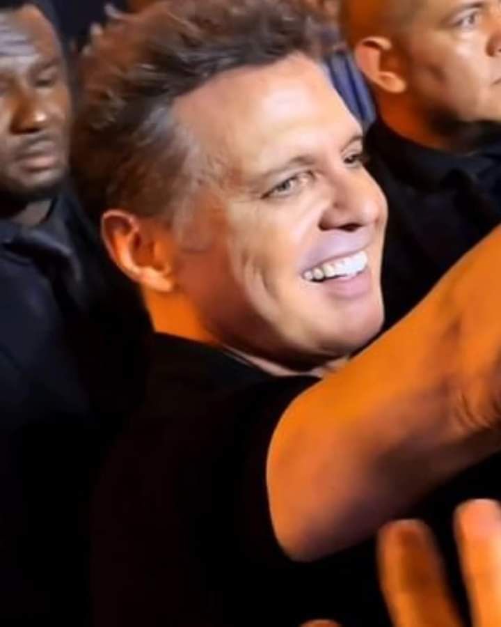 todoxluismiguel's tweet photo. Y es que lo nuestro nunca vuelve a repetirse  ♪
@lmxlm #LuisMiguel #TXLM #FansClubOficialChile #TXLM38 https://t.co/ThVfyiaY4v