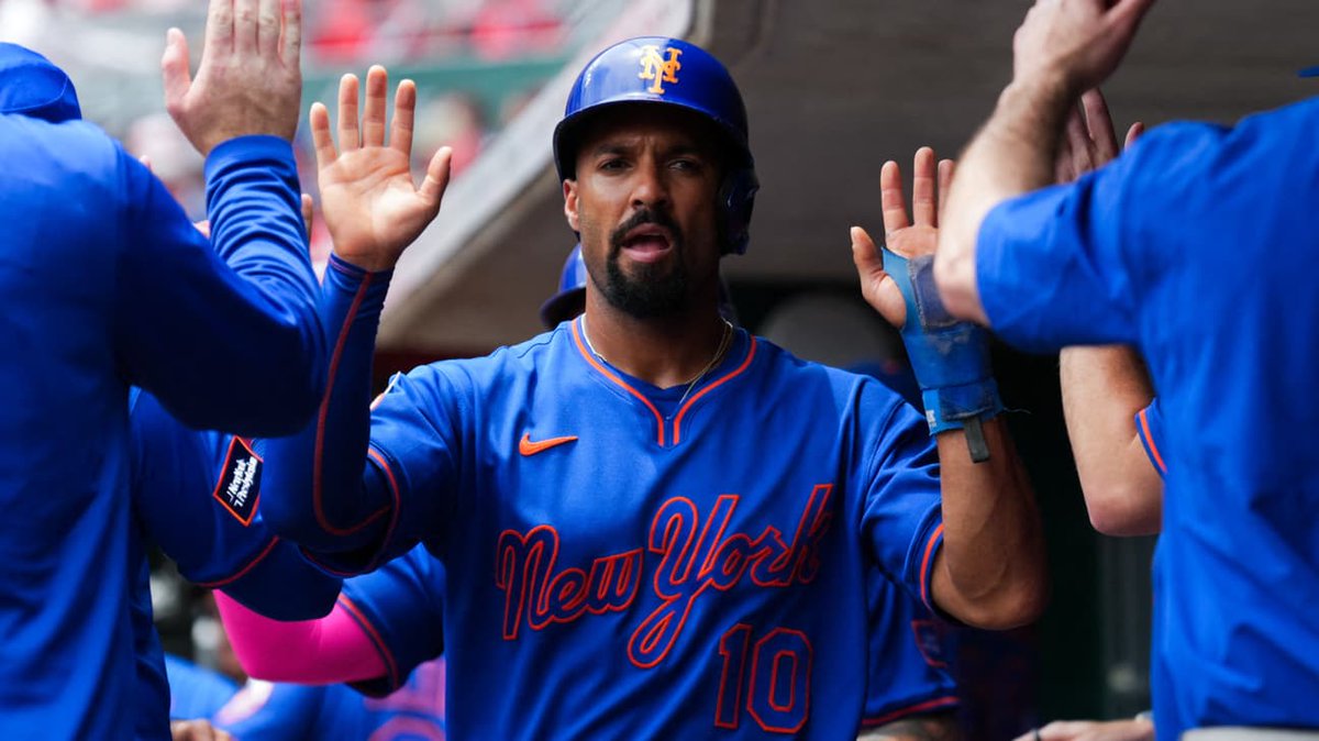 SNYtv's tweet photo. David Stearns won't commit to Marcus Semien being the Mets' starting second baseman in 2027 https://t.co/zGfm4PII6T https://t.co/mLBOSTx1JC
