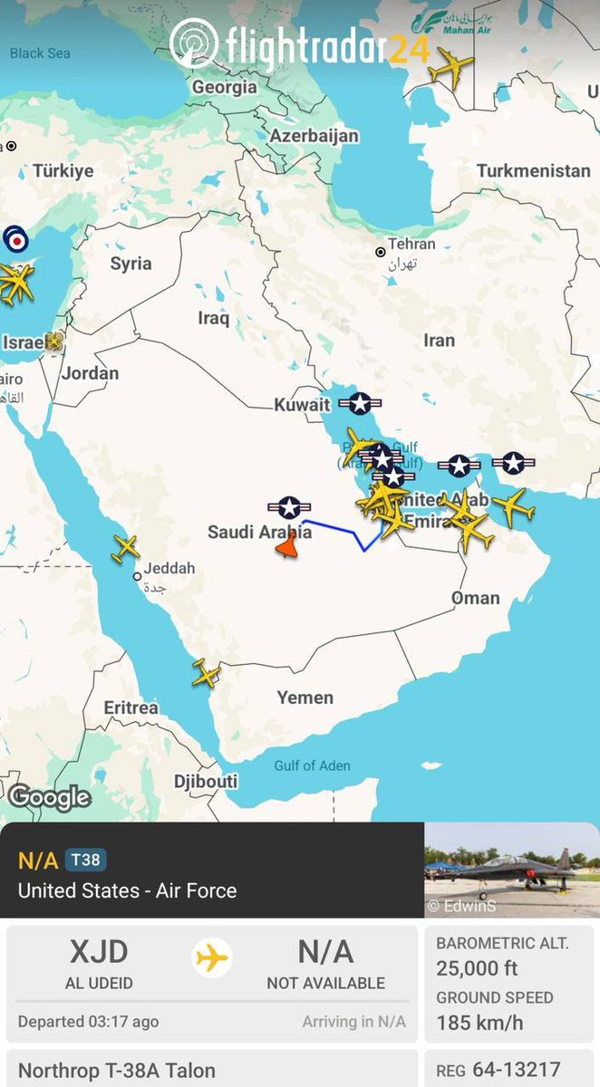 MideastIntelX's tweet photo. A U.S. E-3G early warning aircraft and a KC-46 refueling aircraft fly near #Yemen https://t.co/HUAyXsFdLB