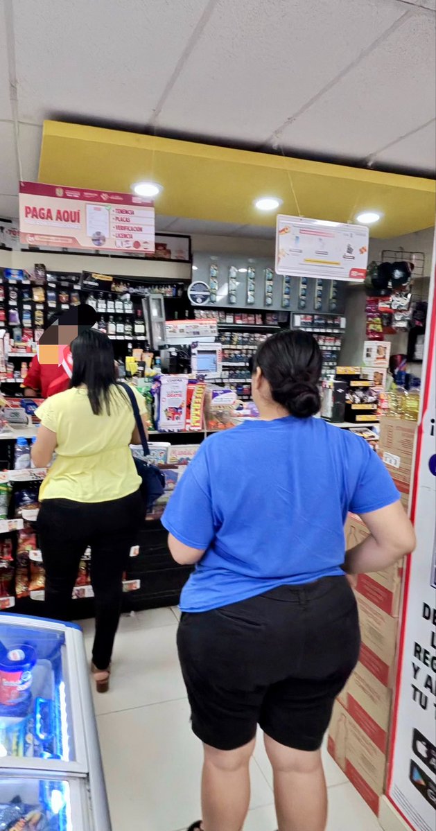 pitbull20single's tweet photo. Hay una colota en el OXXO https://t.co/xbYA0oUmhg
