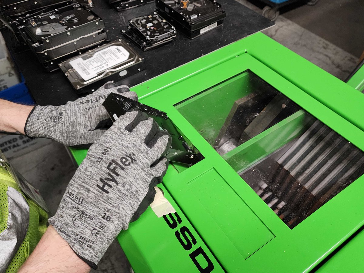 getrepowered's tweet photo. Wiping vs. Shredding: Do you know which data destruction method your business needs? Defaulting to destruction isn't always the best move. Read our blog to learn more:  https://t.co/blDizIwKGI
#ITAD #DataSecurity #CyberSecurity #DataPrivacy #Compliance #GetRepowered #MN https://t.co/YXxpbZULsB