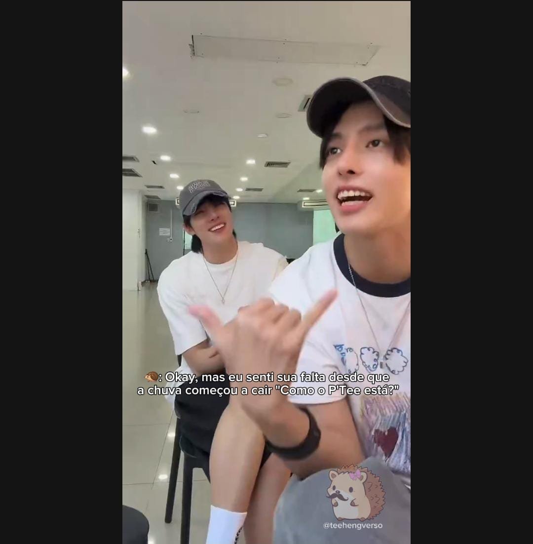 teehengverso's tweet photo. Alguém querendo tradução da live de hoje? 👀 https://t.co/iptNrgMQTq