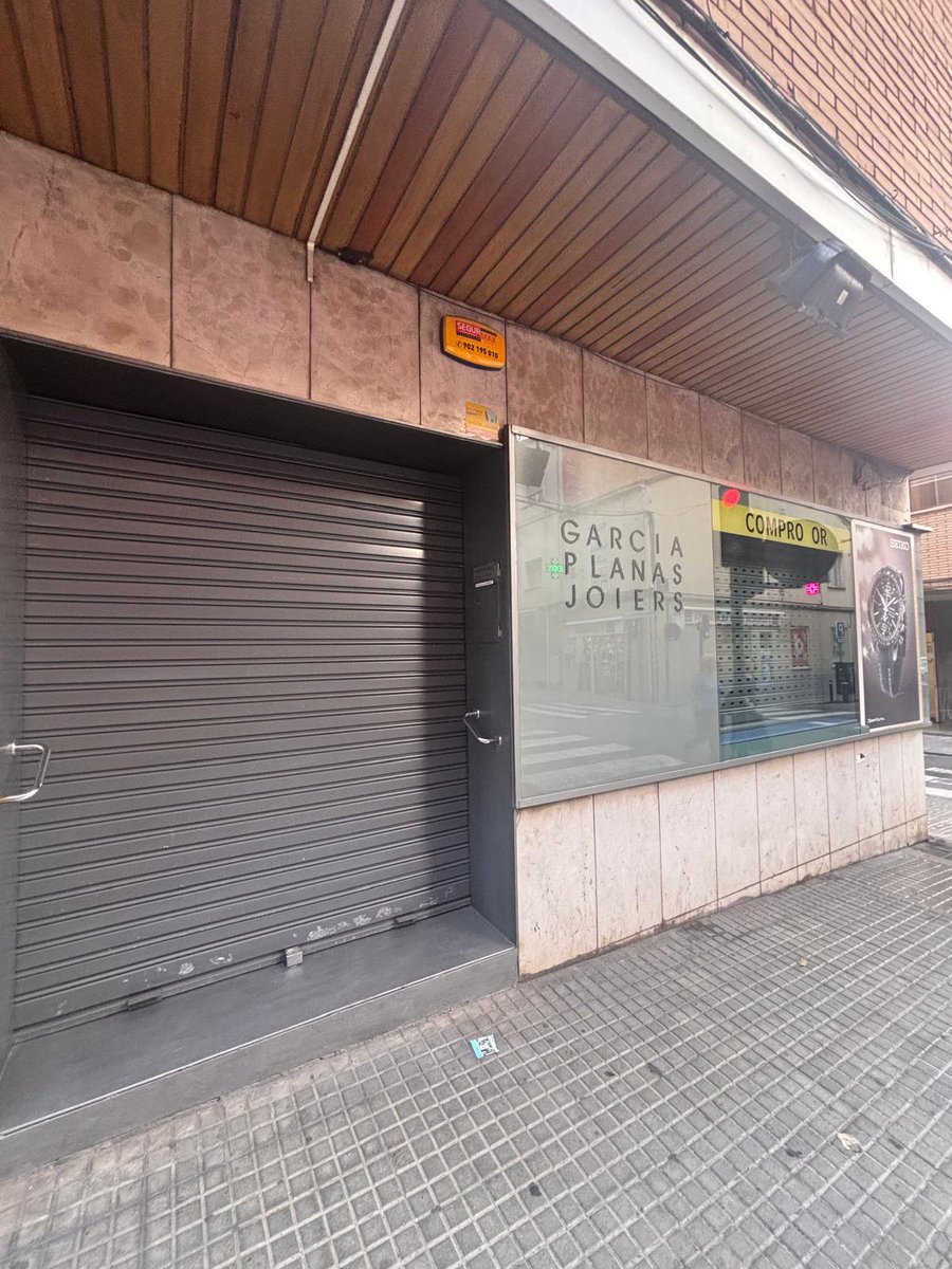 CanalTerrassa's tweet photo. 🚨| Intent d’atracament en una joieria del Centre amb tres detinguts

https://t.co/ujJNGW9hxo #Terrassa https://t.co/QV32Igblvq