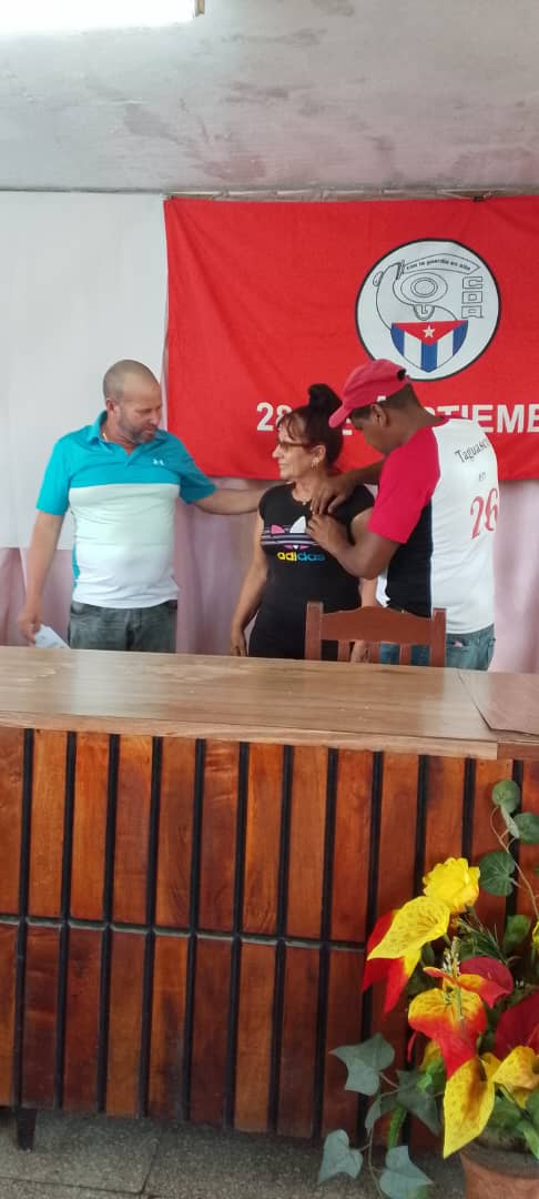Intendente35933's tweet photo. 🔊Con la presencia de los Cuadros Centros de las organizaciones políticas y de masas, los Secretarios Generales de las organizaciones de base del Partido y los Directores de entidades administrativas, celebró el CM-PCC en #Taguasco el 66 Aniversario de la creación de los CDR 🇨🇺. https://t.co/mRDCakUJMC