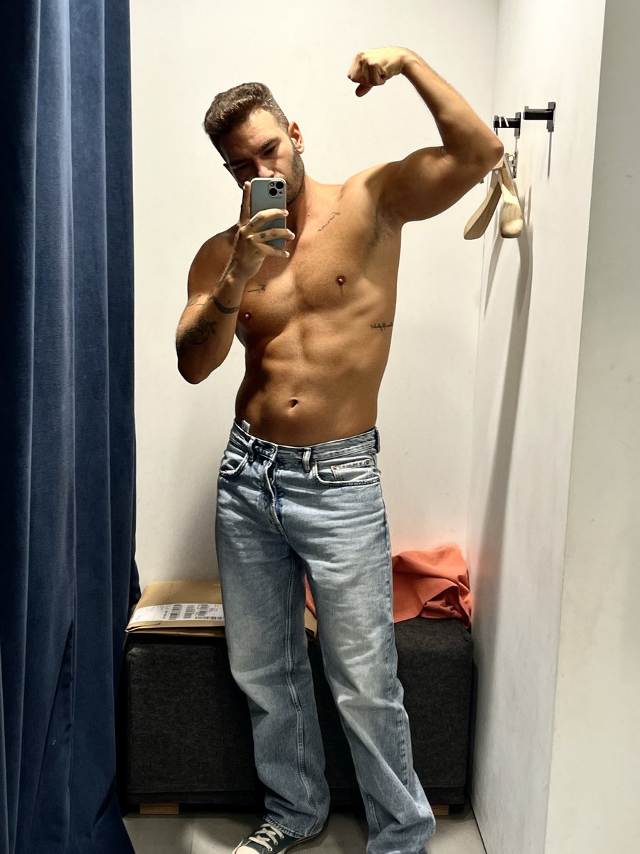 Mikelitoo93's tweet photo. Los estragos del verano ☠️
#gay #gayboy #gayeuropean https://t.co/N4LNv1yydM