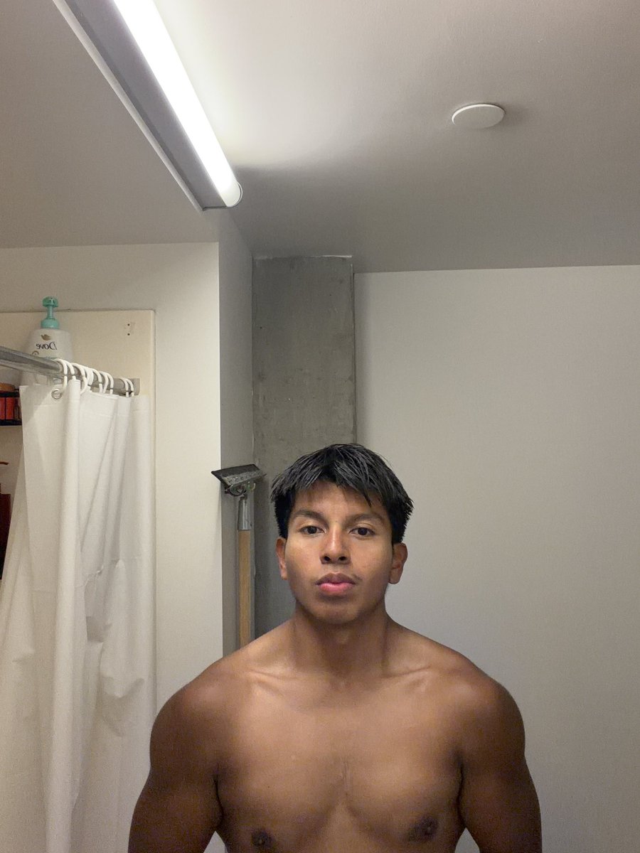 Brady_Ray15's tweet photo. Love showing off #gay #goon #CHUDAİ #ILBAB https://t.co/fj6WTBQiwe