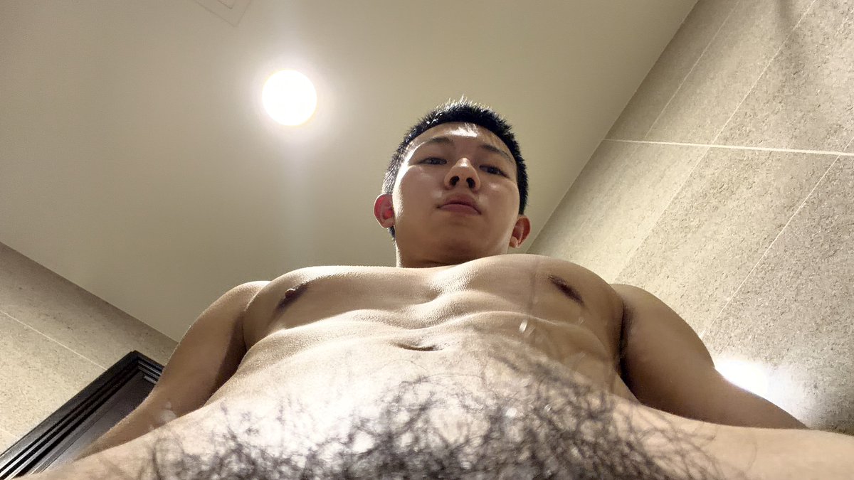 youzhen89's tweet photo. 不要往右滑👅 https://t.co/otL0r8rC8Y