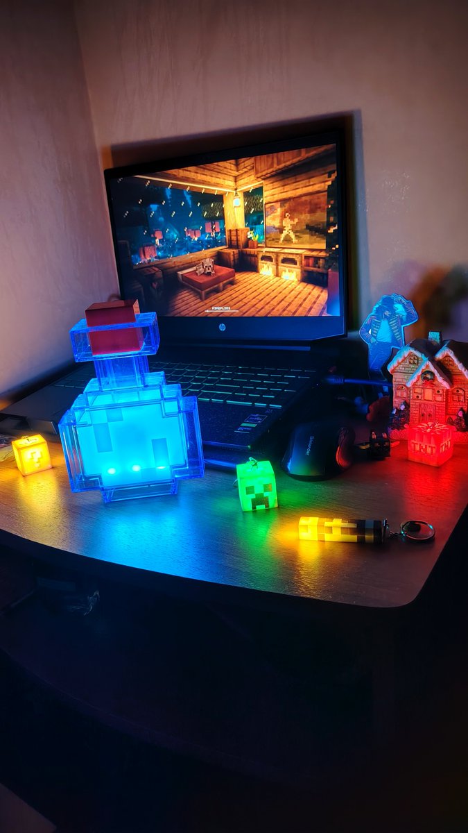 NineTikeMus's tweet photo. Minecraft Vibe in Home 😍✨ https://t.co/77N74S7098