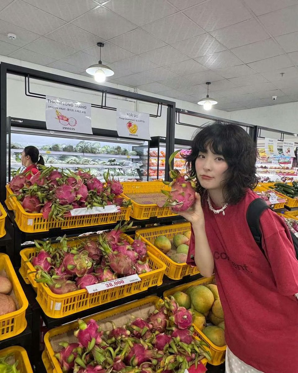 xiongseulgi's tweet photo. SEULGI ❤️ https://t.co/RxVIJk0xo0