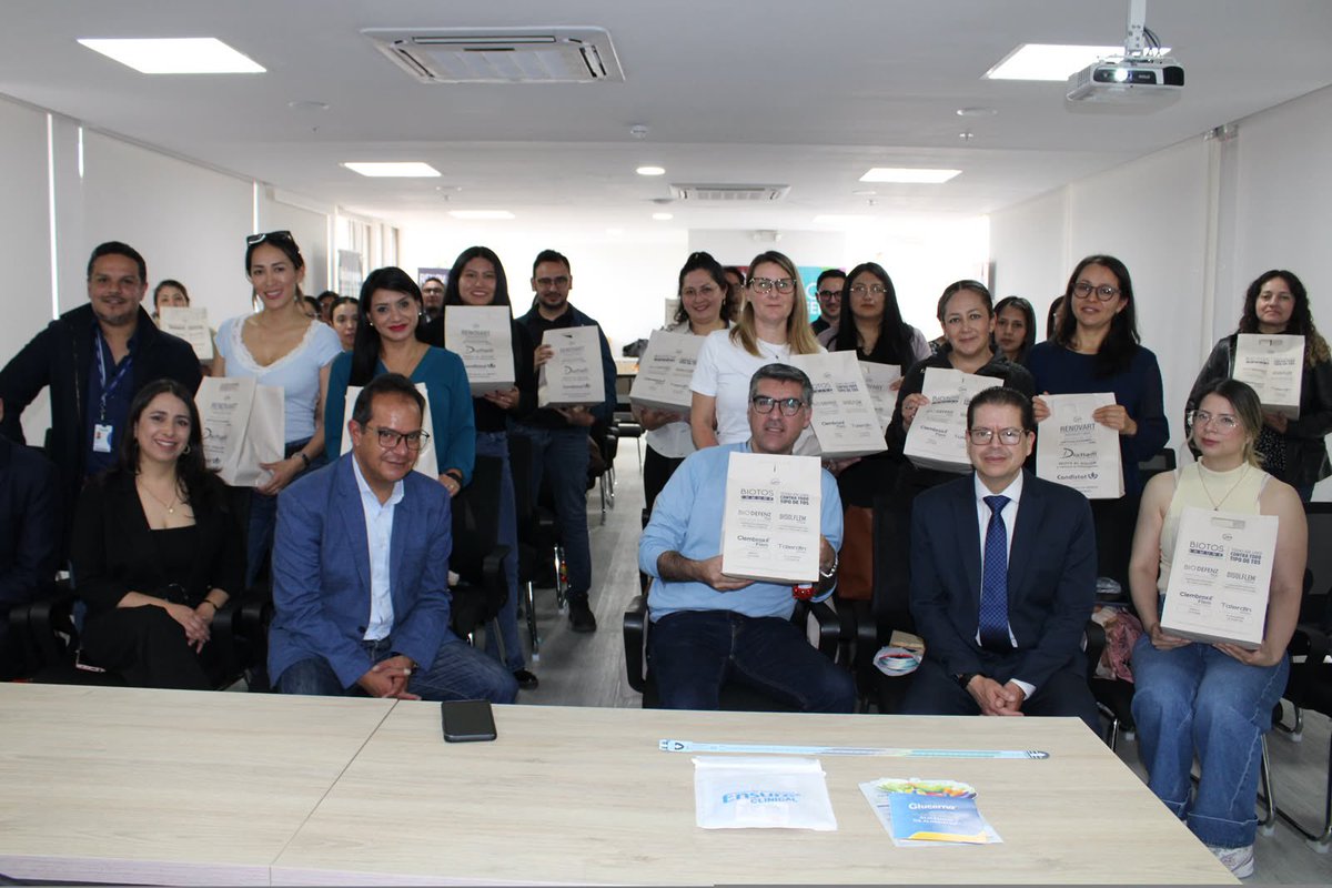 IESS_SSC's tweet photo. Bajo el liderazgo del Presidente Daniel Noboa, contaremos con insulina en los dispensarios del Seguro Social Campesino.

Por ello, en Azuay iniciamos la capacitación a nuestro personal de salud sobre el uso adecuado de la insulina y el abordaje integral de la diabetes. https://t.co/mS5WbBG3CE