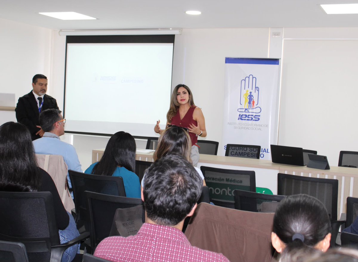 IESS_SSC's tweet photo. Bajo el liderazgo del Presidente Daniel Noboa, contaremos con insulina en los dispensarios del Seguro Social Campesino.

Por ello, en Azuay iniciamos la capacitación a nuestro personal de salud sobre el uso adecuado de la insulina y el abordaje integral de la diabetes. https://t.co/mS5WbBG3CE