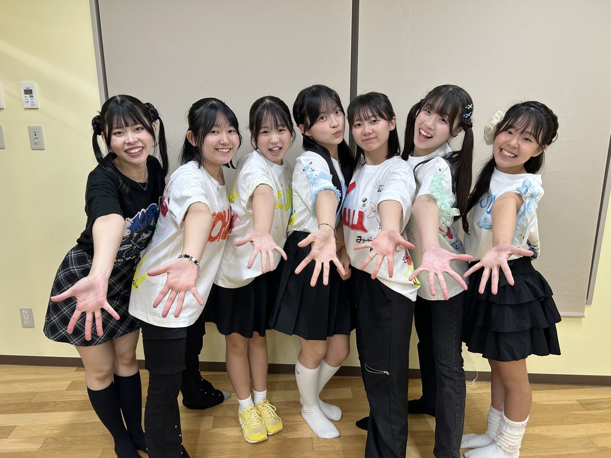 tohai_staff's tweet photo. #東俳日記 

本日も #ぱれっと〜く のご視聴
誠にありがとうございました︎🐺💕︎︎

アーカイブはこちら
▷▶︎▷ https://t.co/3B7nqq7Qx8

#GEKIDANTOHAIFANMEETING 後
初の生放送📺✨️
たくさんのコメント
ありがとうございましたっ！！

ワードウルフと胸きゅん企画🙂‍↕️⟡.·
超最強なぱれっと、いかがでしたか？
