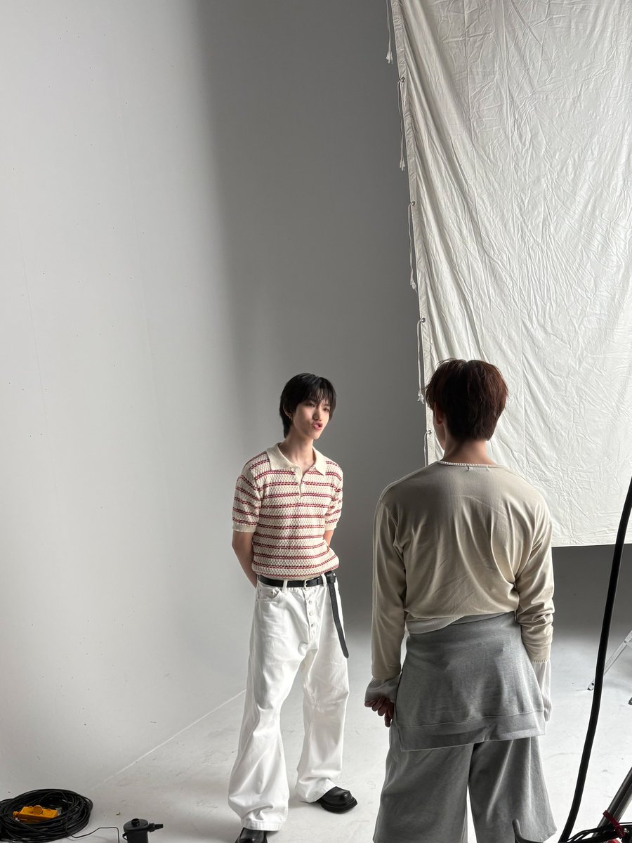 TRENDZ_OFFCL's tweet photo. [#하빛] 우리 열정최고 래퍼 태현아ㅏ 생일 축하하구 얼른 잘 회복해서 건강하자 우리!!🥳🎉🎉🎉🎉

#FROM_TRENDZ #TO_FRIENDZ #TRENDZ #트렌드지 #하삐라엘데이 #푹쉴수있길바라요 #하삐나잇 #빛꿈꿔 https://t.co/ed0F5n34fi
