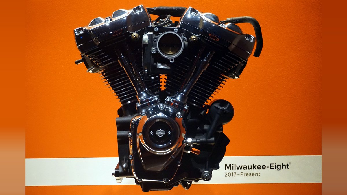 Chopper_Threads's tweet photo. Harley Engines 6/9 — Milwaukee-Eight

Milwaukee-Eight (2017–) is a single cam with four valves per cylinder — eight total, that’s the name — plus counterbalancers and Twin-Cooled heads on some bikes.

Chopper_Threads

#HarleyEngines #ChopperThreads #HarleyDavidson

Photo: Michael Barera / Wikimedia Commons, CC BY-SA 4.0 https://t.co/cJ6eWDeVZm (cropped)