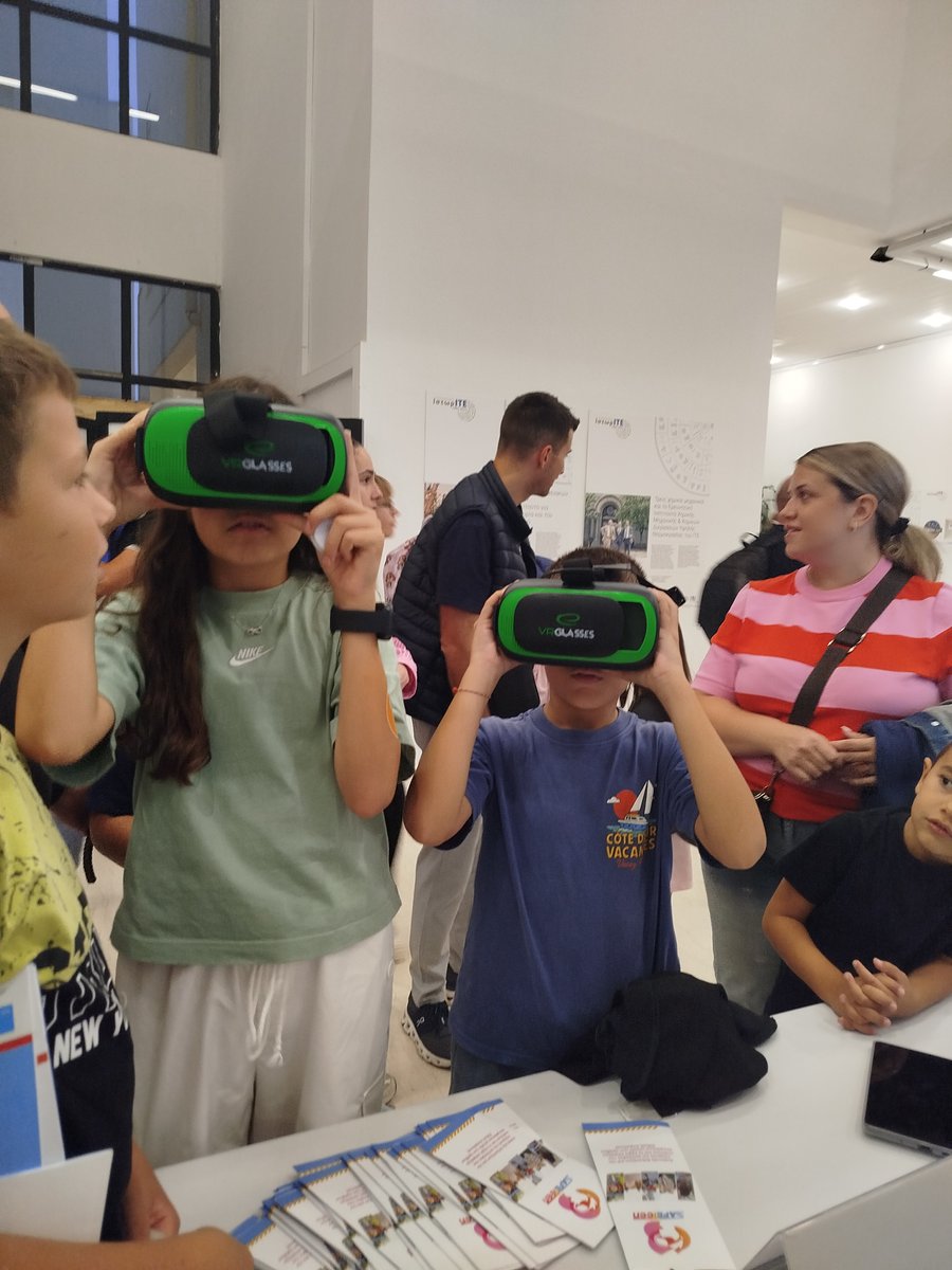 SAFETeen_eu's tweet photo. SAFETeen presented all the developed tools during the Researchers’ Night 2026 event, turning FORTH into a meeting point for science, research, technology and the community, by welcoming visitors of all ages. #SAFETeen #ResearchersNight2026 #ResearchersNight #ErasmusPlus https://t.co/eet9ViyZqX
