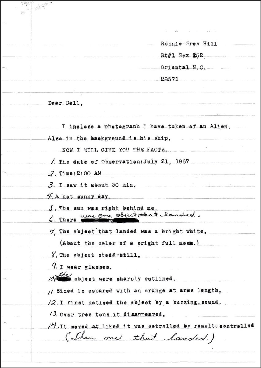 AlienArchiveX's tweet photo. In 1967, 14-year-old Ronnie Hill photographed what he said was a 3½-foot alien in a silver suit beside a landed UFO in Oriental, North Carolina. His photo, &amp; letter are below.
Full story: https://t.co/sFzKTRAXjv

#ufos #ufotwitter #aliens #fortean https://t.co/788gyIIcFV