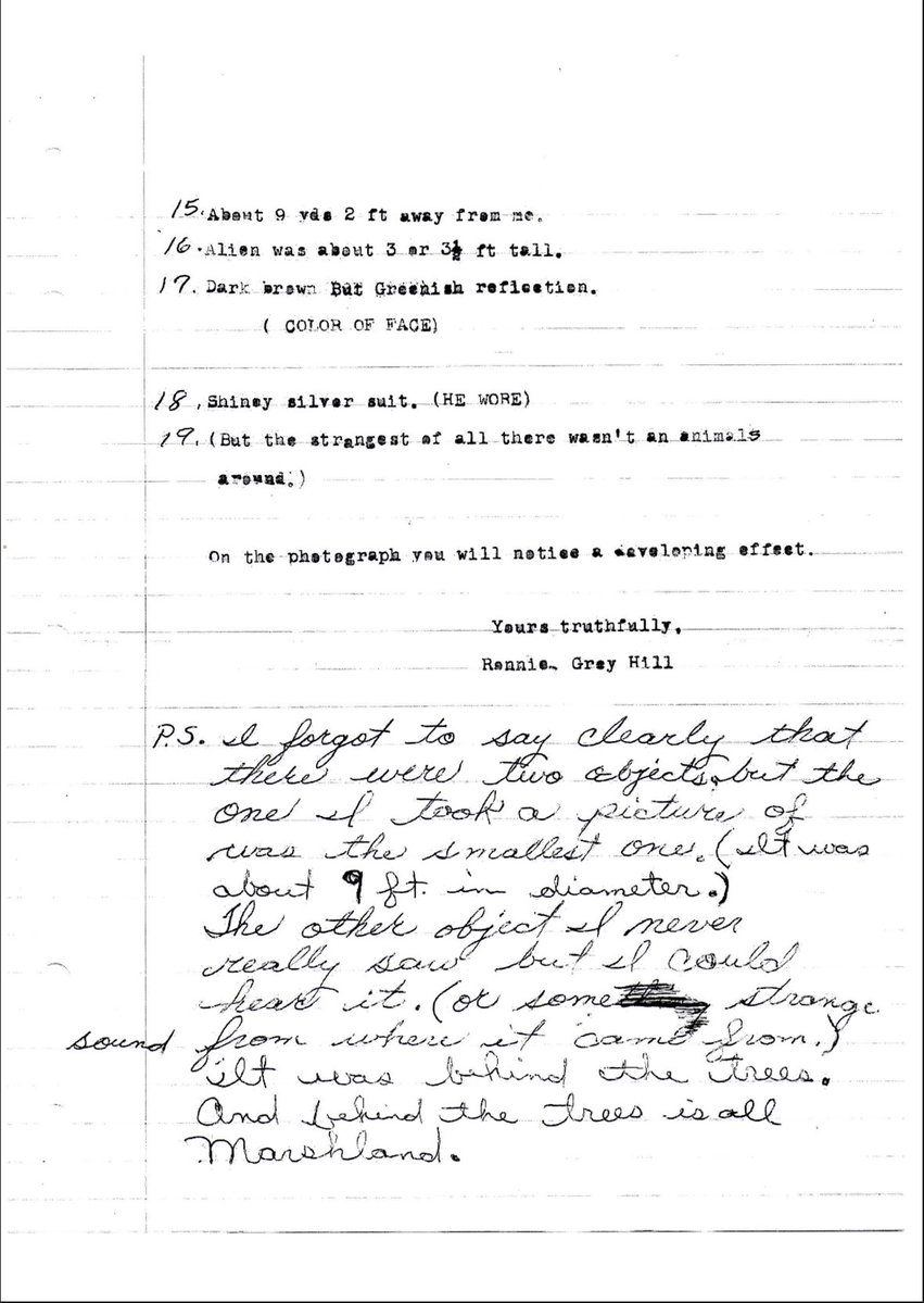 AlienArchiveX's tweet photo. In 1967, 14-year-old Ronnie Hill photographed what he said was a 3½-foot alien in a silver suit beside a landed UFO in Oriental, North Carolina. His photo, &amp; letter are below.
Full story: https://t.co/sFzKTRAXjv

#ufos #ufotwitter #aliens #fortean https://t.co/788gyIIcFV
