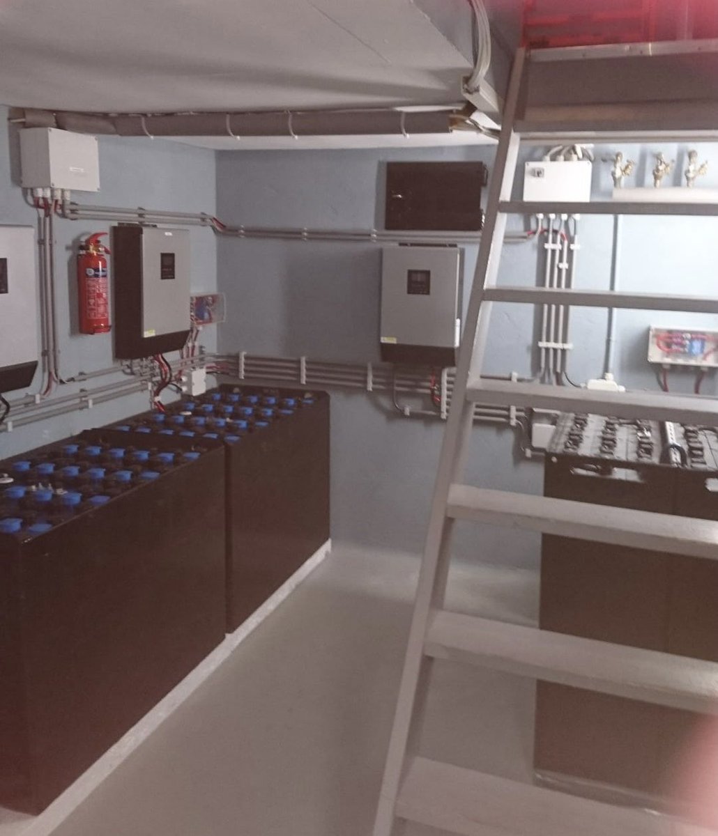 HFiselier's tweet photo. @SpaceX8qxq we have made a offgrid energie system for our home https://t.co/NEQbdSk6Nd