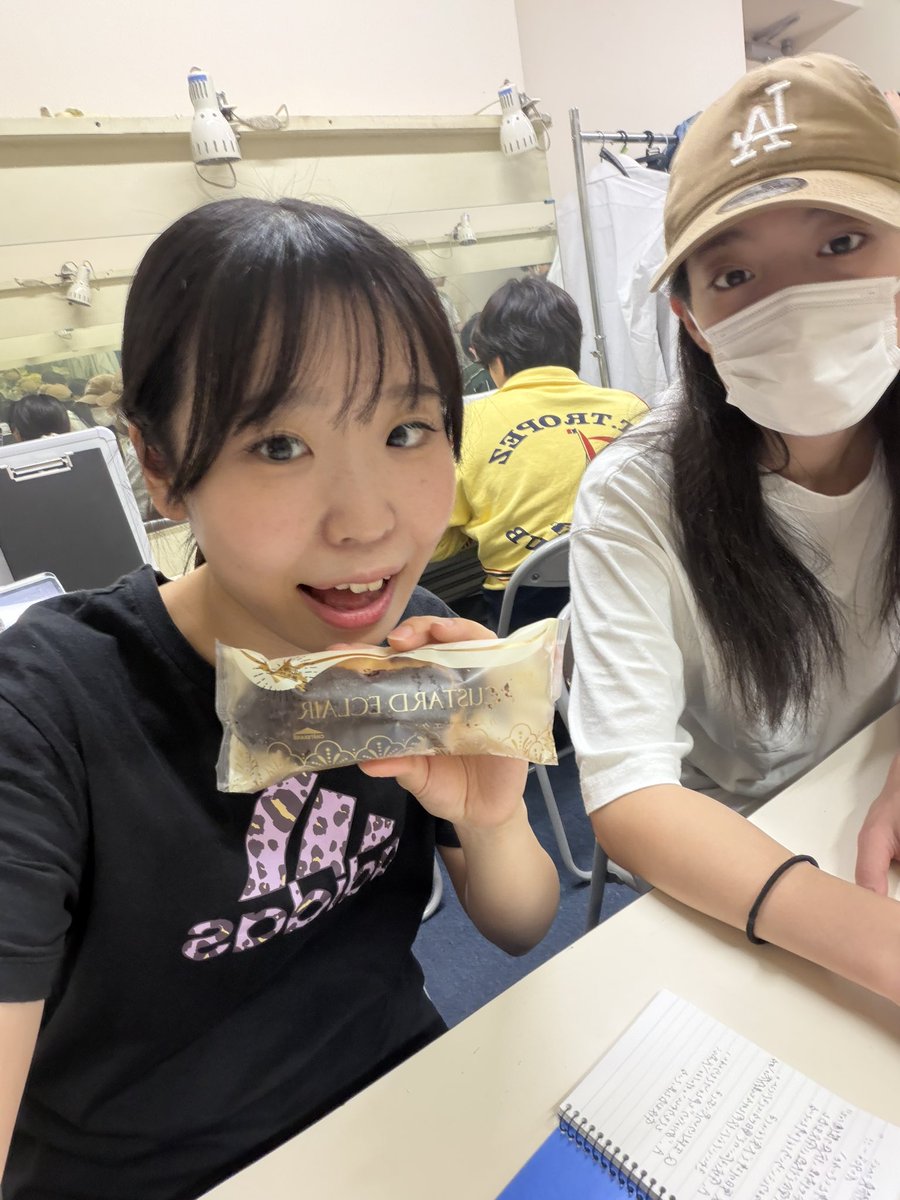 peachtone040210's tweet photo. 劇場入りしました〜！
セットも劇場の空気感もほんっとに素敵！
9/30の幕開けに最高の作品を届けられるように今日も頑張ります！！！ https://t.co/M13sZJuLK1