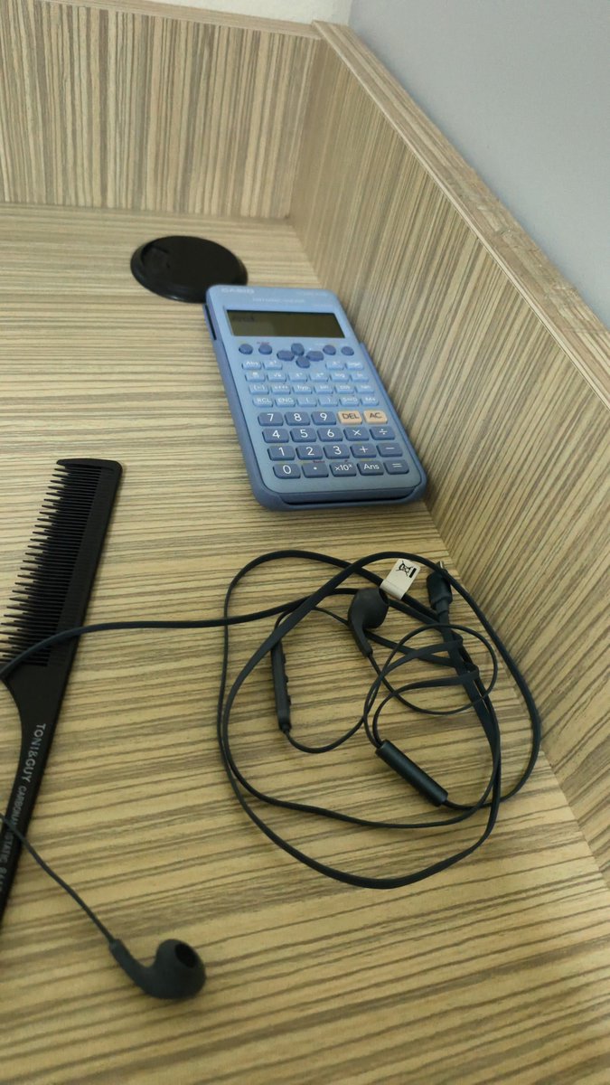 fakepIstictrees's tweet photo. Bakkal hesap makinasina benzemesin diye renkli aldim nasilim ama https://t.co/7DeSM8CXUJ