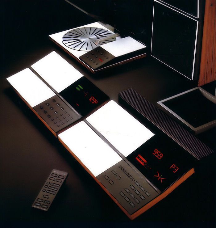 luusssso's tweet photo. Old school Bang &amp; Olufsen hi-fi systems were a thing of beauty https://t.co/QdpRWqdeuo