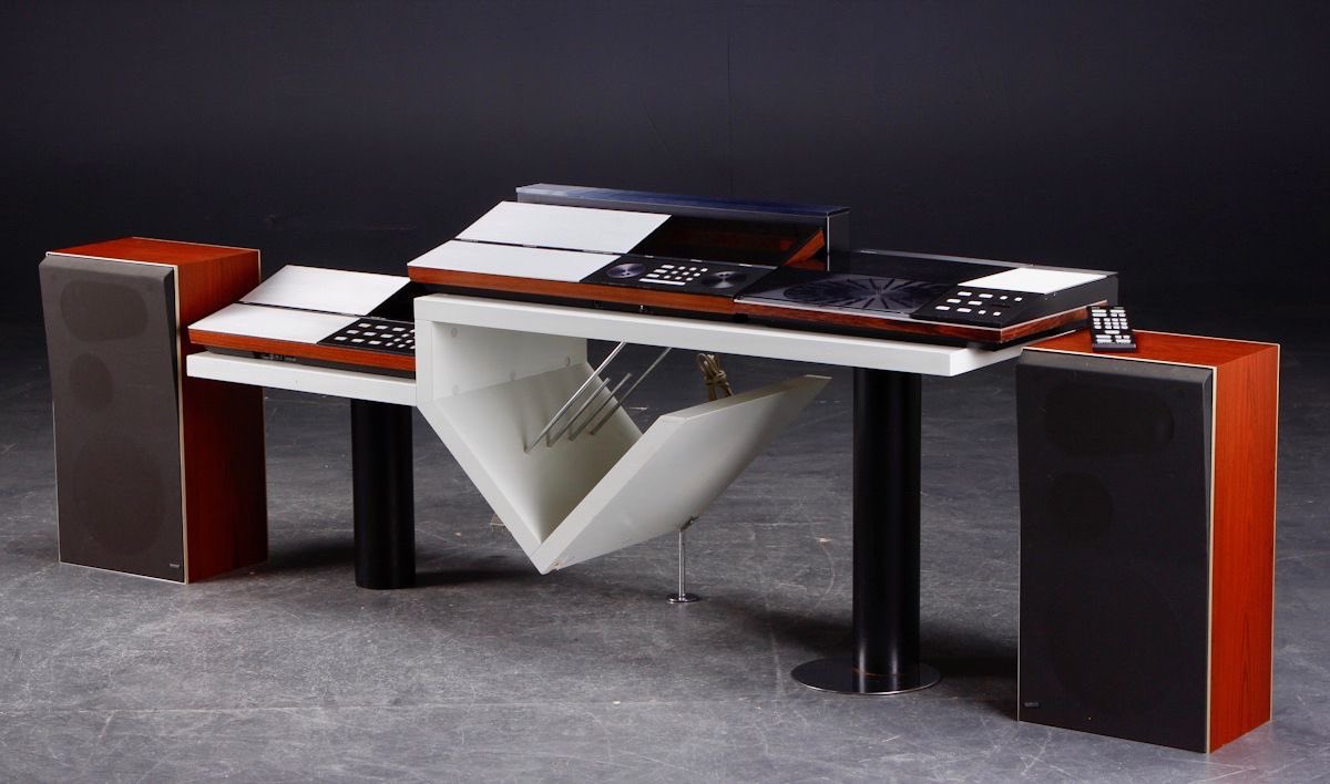 luusssso's tweet photo. Old school Bang &amp; Olufsen hi-fi systems were a thing of beauty https://t.co/QdpRWqdeuo