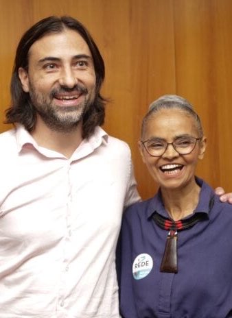 chequeibrasil's tweet photo. 🚨URGENTE: Se eleitas, Marina Silva e Simone Tebet pretendem abrir mão dos cargos de senadoras em favor de suplentes homens para retornar aos ministérios de Lula. https://t.co/VtoOHJN3sL