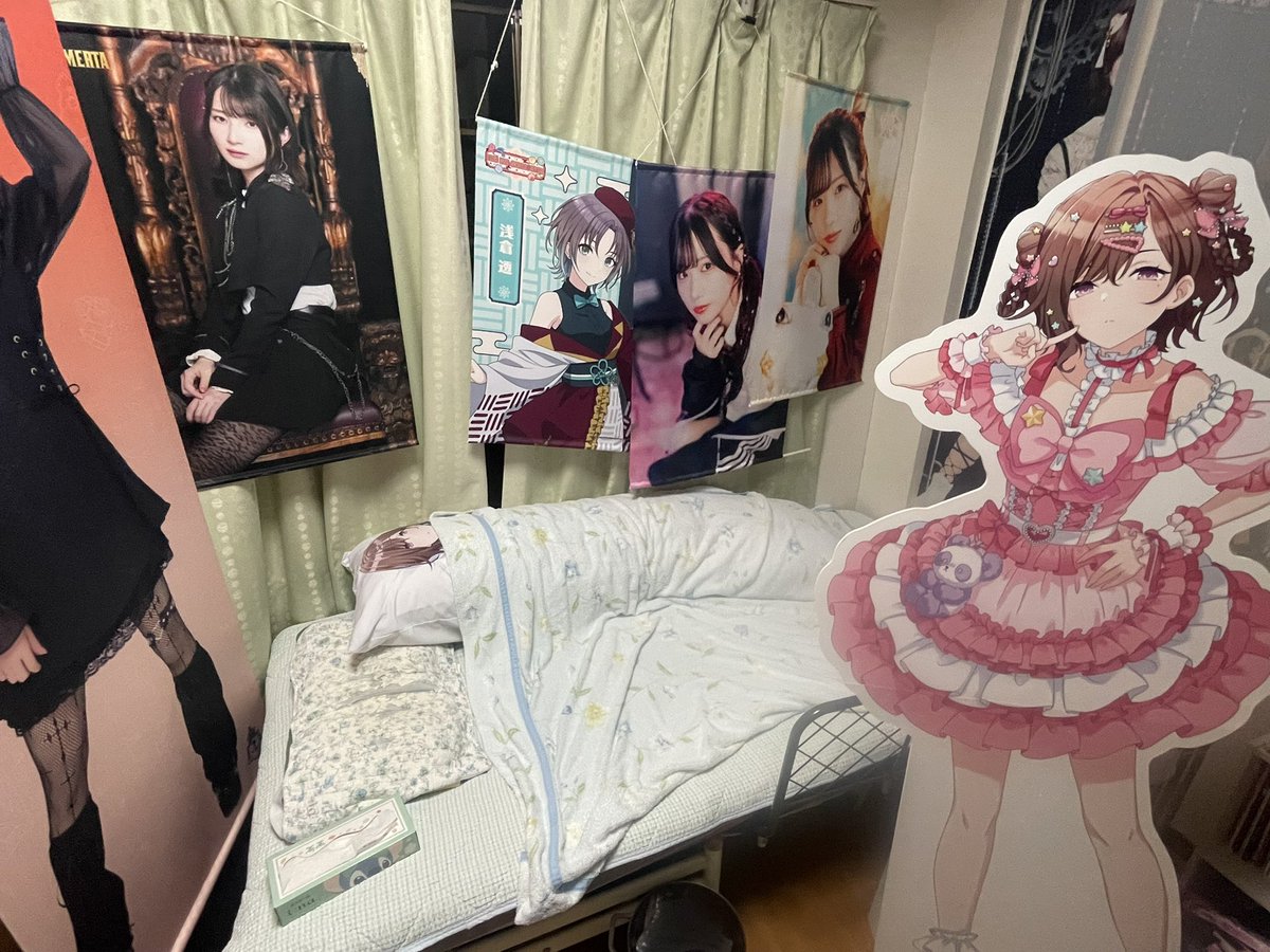 H_Madoka_P's tweet photo. 親へ

おれがMSP遠征してる間に福岡旅行来ておれの部屋借りたのは知ってましたが、うちの子にちゃんときれいに布団かけるのやめてください。

あとそこにティッシュ置かないで... https://t.co/X7b3vTHuze