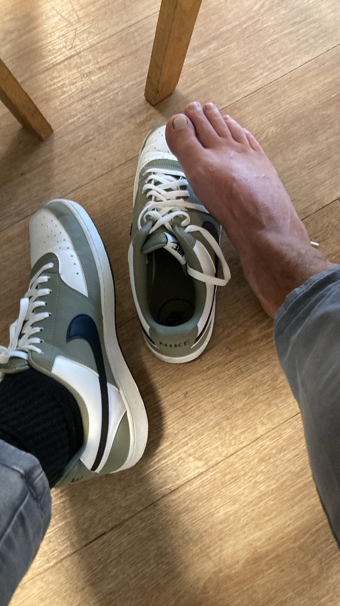 HeteroCash33's tweet photo. Est ce que quelqu’un a jamais raque 46 ?

Viens sous le bureau vénérer mes 🦶🦶

#findom #master #cashmaster #domination https://t.co/HO0OYIRTQo