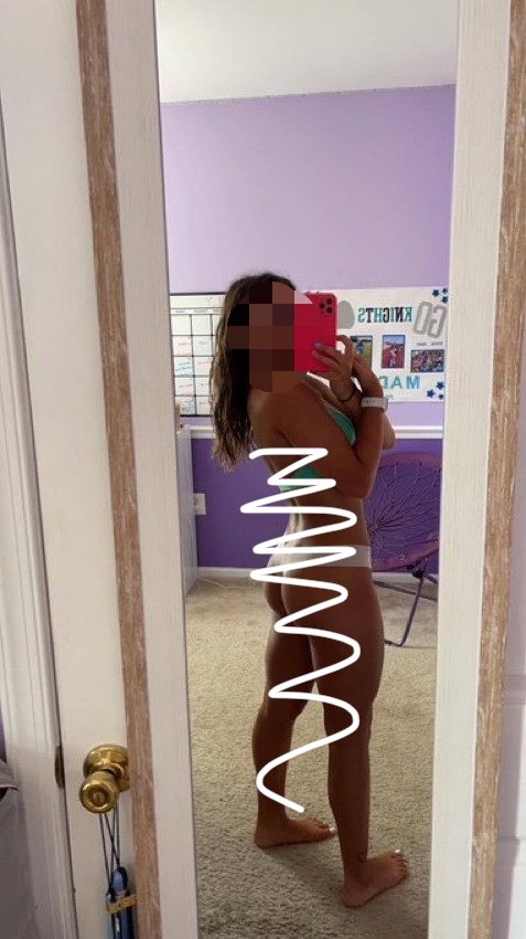 F23couple's tweet photo. Natalie 19 sent in, DM for more https://t.co/NX8kCtMRLC