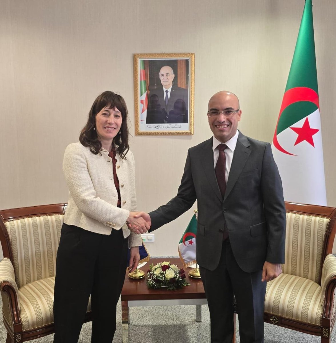 Algeria_MFA's tweet photo. استقبل كاتب الدولة لدى وزير الشؤون الخارجية، المكلف بالجالية الوطنية بالخ��رج، السيد @SECCNE_Chaib اليوم، السيدة @AusAmbCT السفيرة والمبعوثة الخاصة لوزارة الشؤون الخارجية الأسترالية المكلفة بمكافحة الإرهاب، التي تقوم بزيارة عمل إلى الجزائر خلال الفترة من 27 إلى 29 سبتمبر الجاري. https://t.co/xlzK406LgP